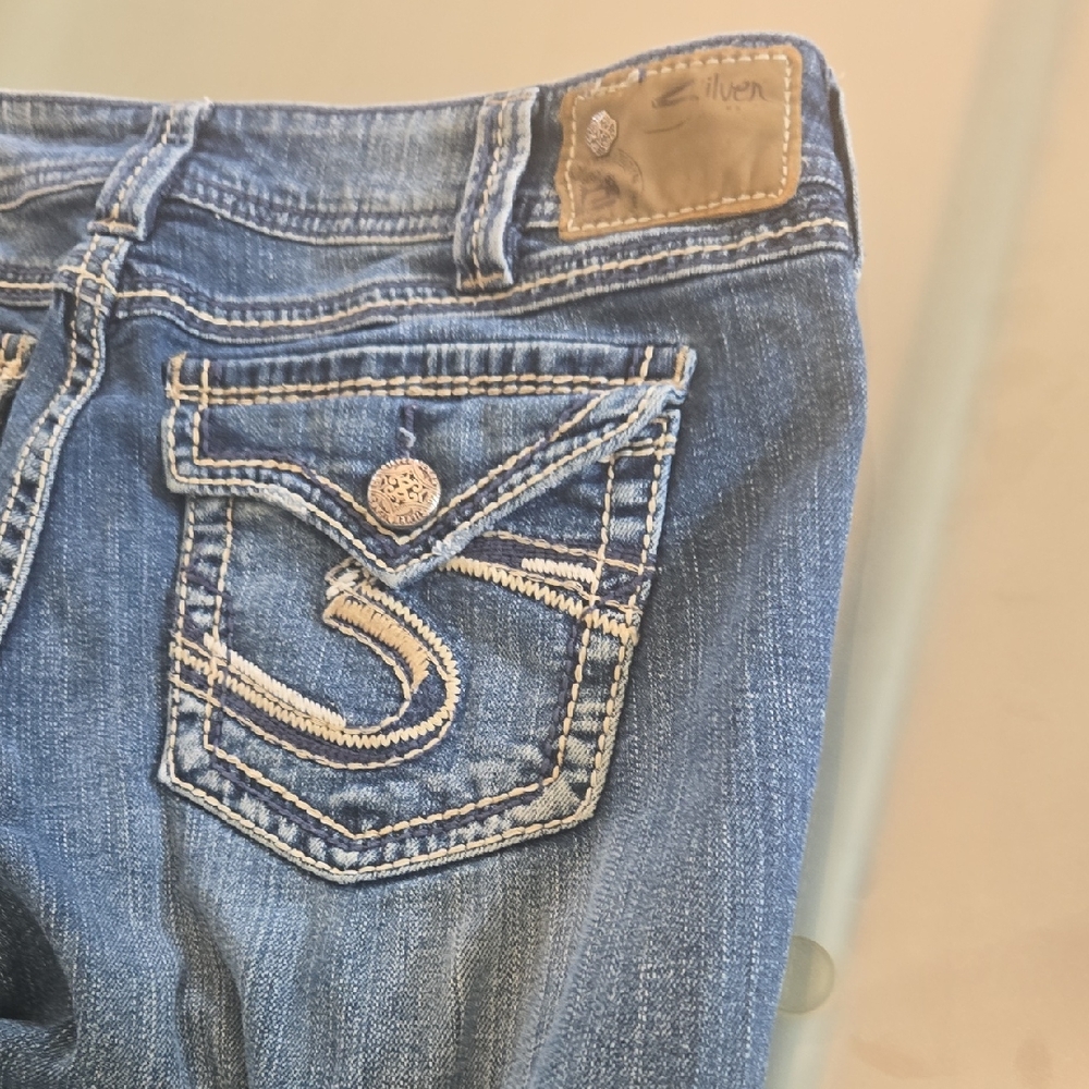 Silver Jeans Women's Boot Cut Jeans in Medium Blue